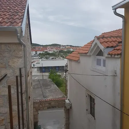 Apartman Tribunj Mate Jareb *