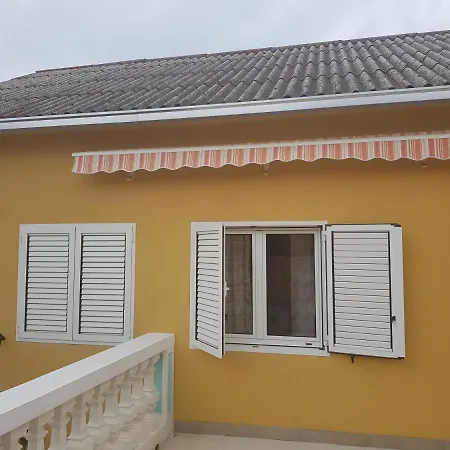 Apartman Tribunj Mate Jareb Apartament *